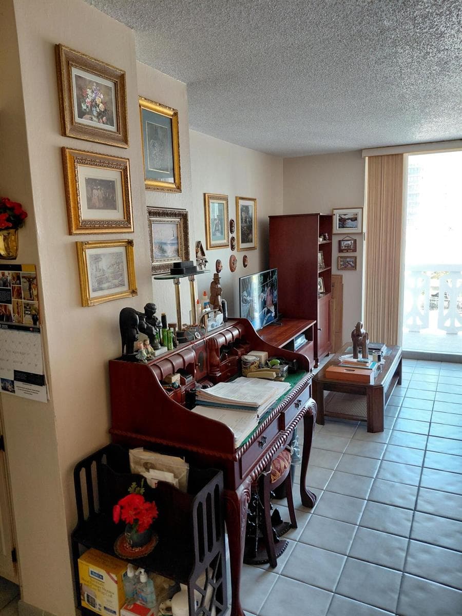 3113 S Ocean Drive 504 photo 7
