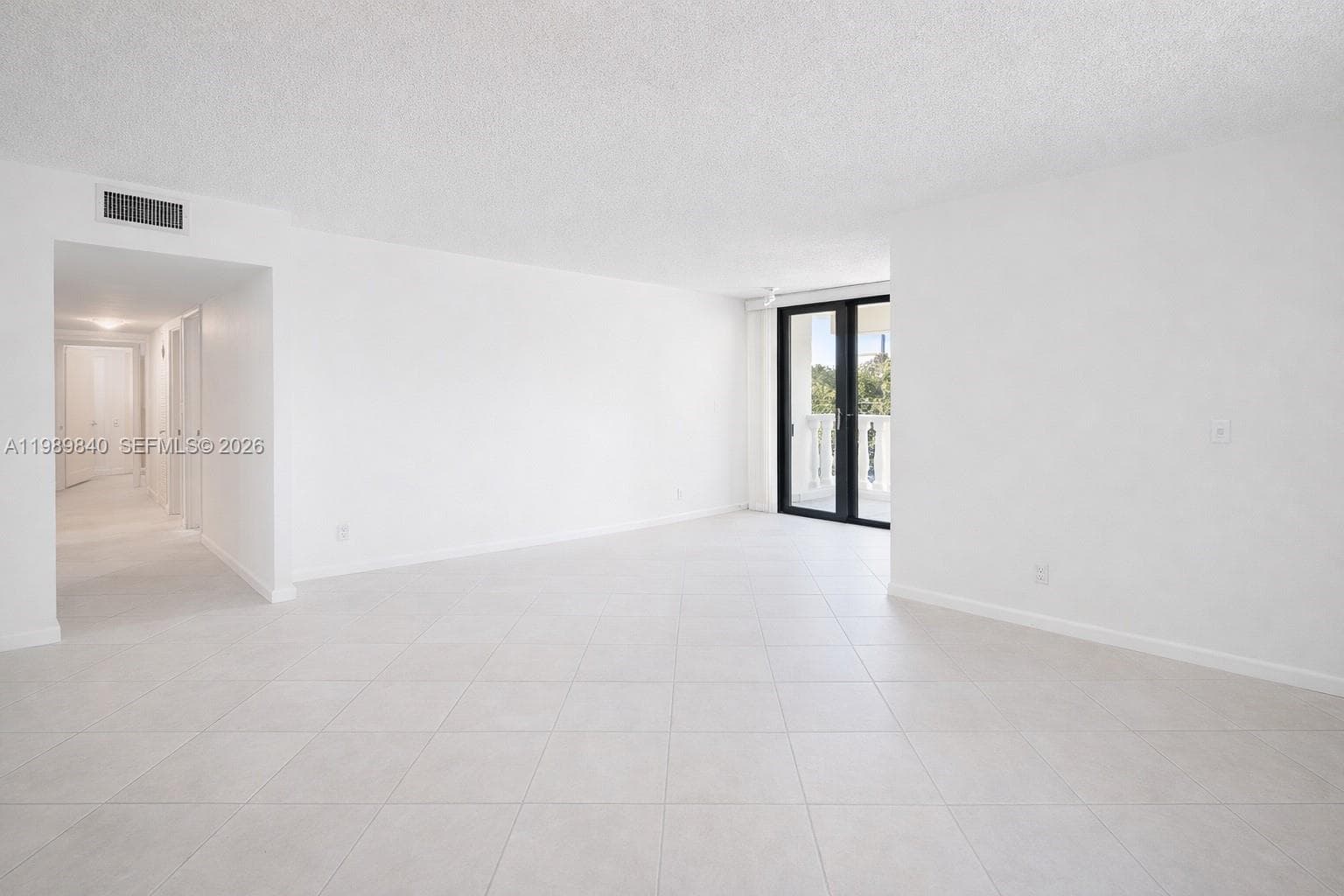 1121 Crandon Blvd F206 photo 3