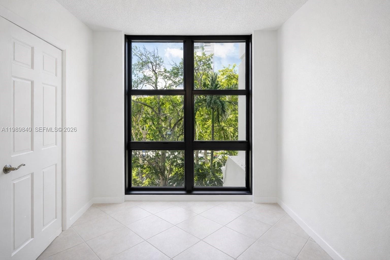 1121 Crandon Blvd F206 photo 5