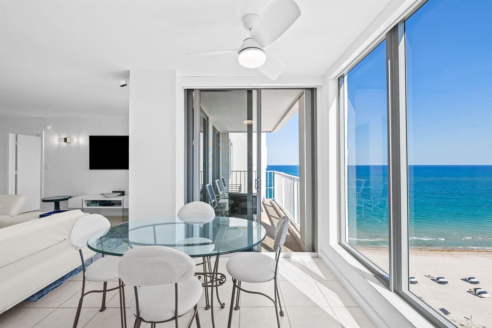1010 S Ocean Boulevard 1502 photo 2