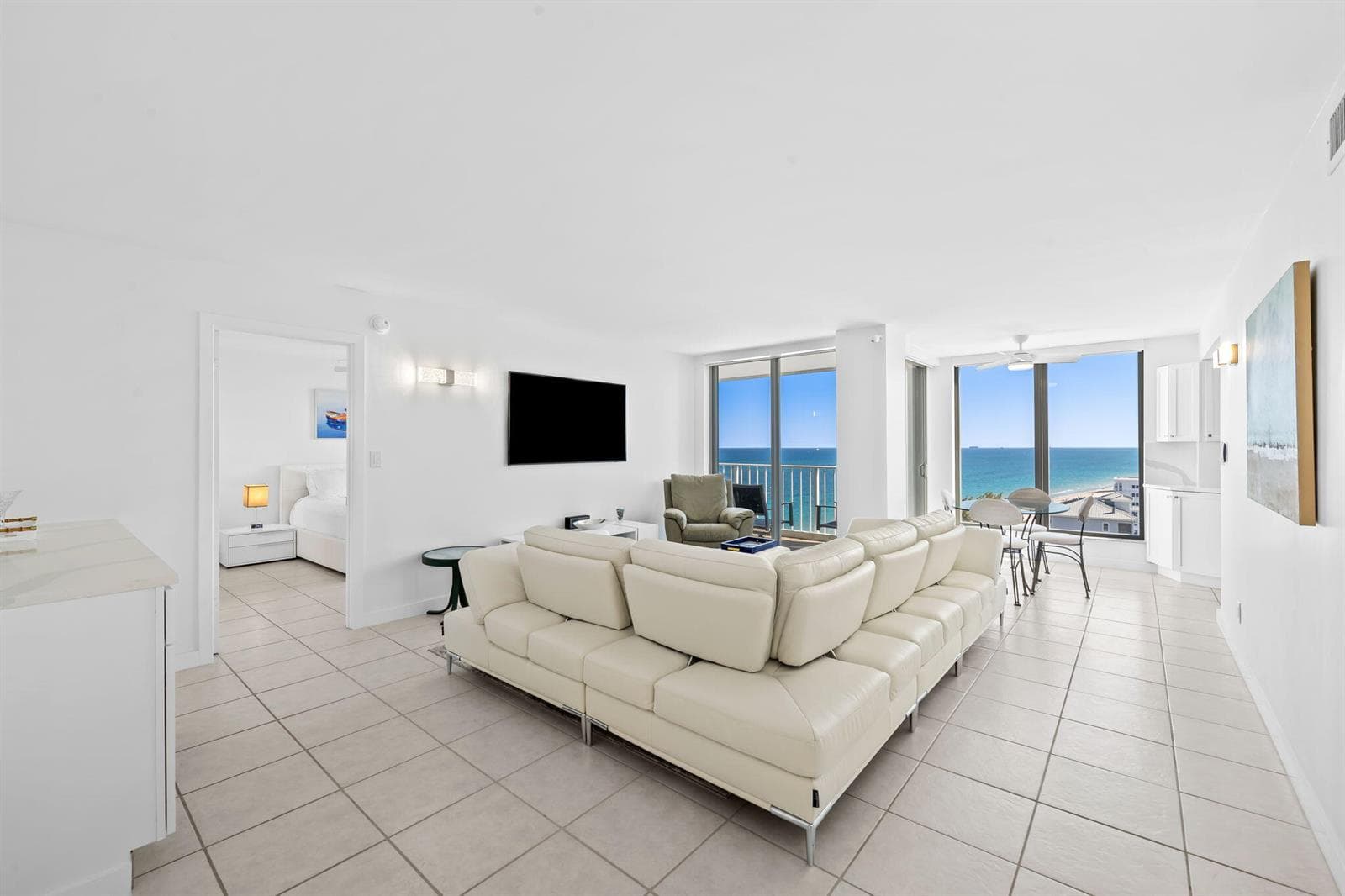 1010 S Ocean Boulevard 1502 photo 3