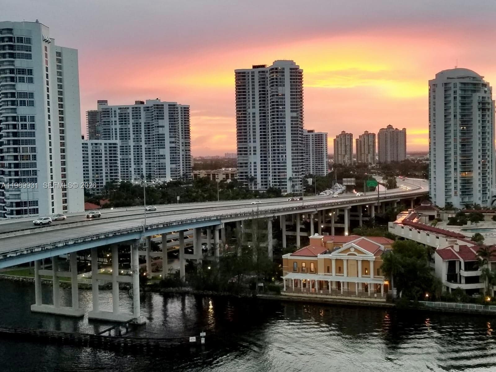 19390 Collins Ave 1405 photo 3