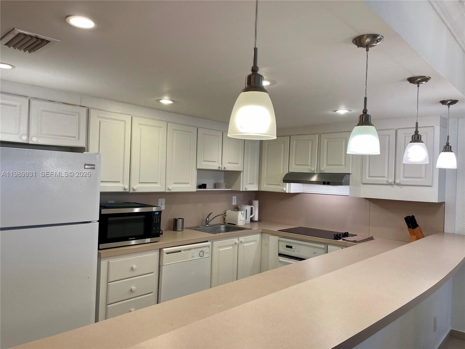 19390 Collins Ave 1405 photo 8