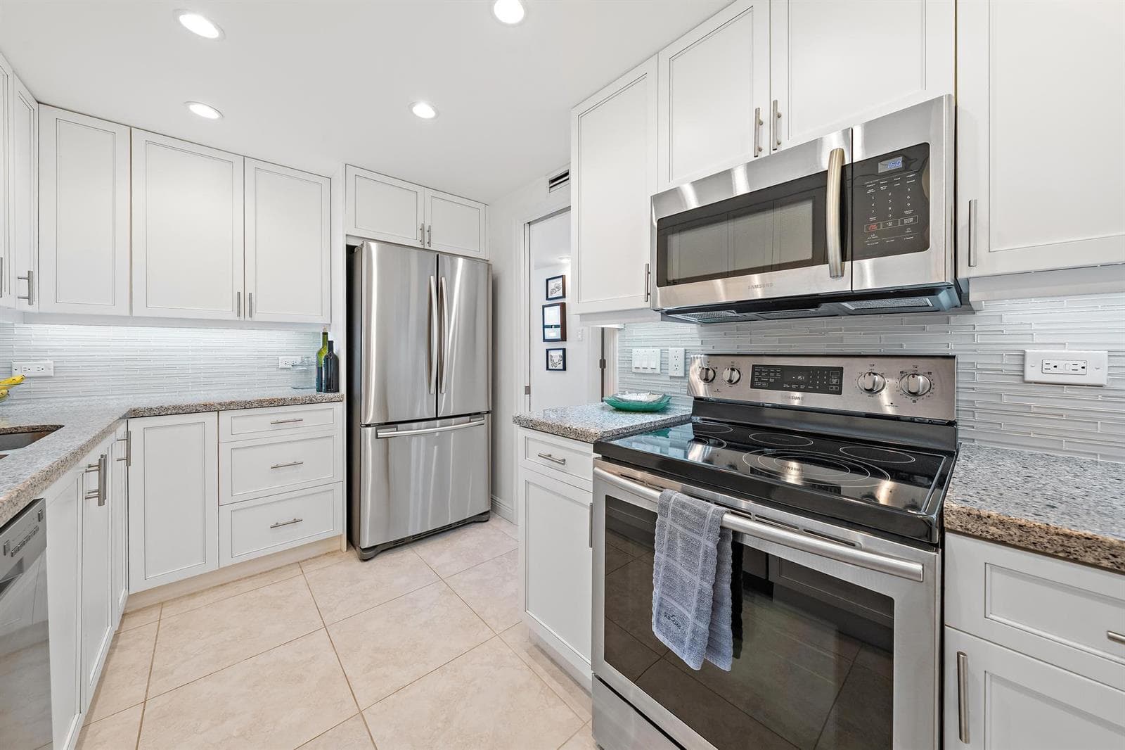 5420 N Ocean Drive Ph2 photo 6