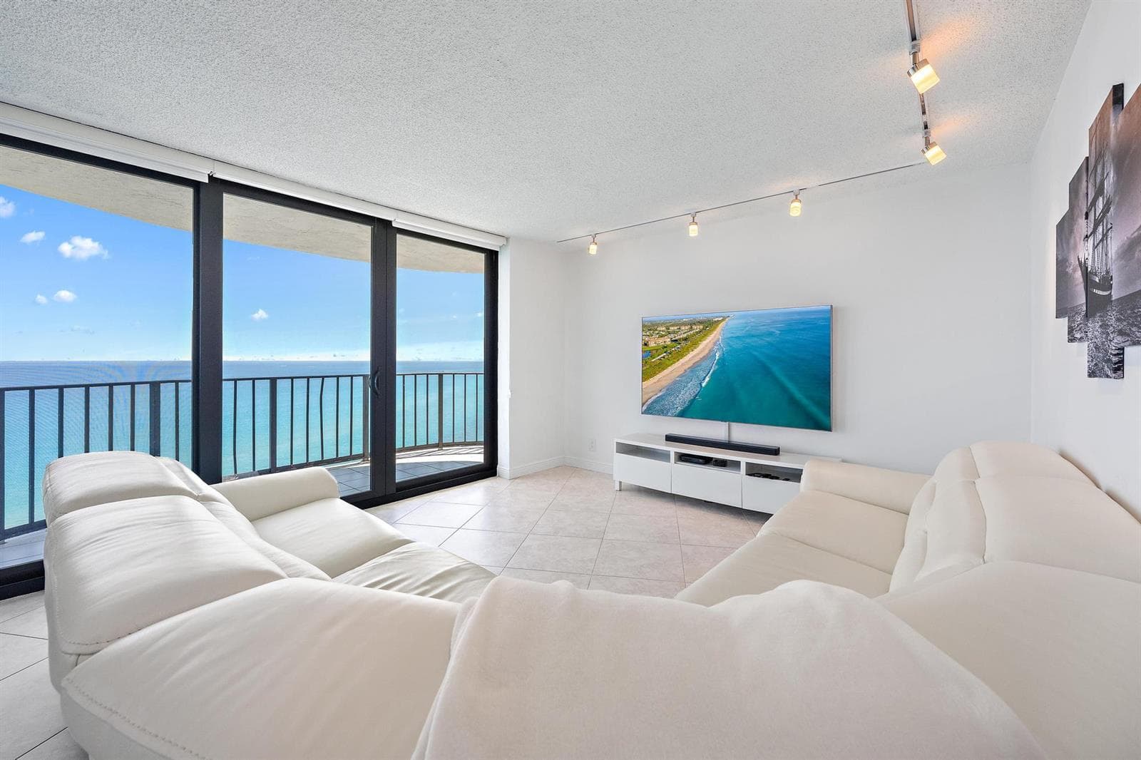 5420 N Ocean Drive Ph2 photo 4
