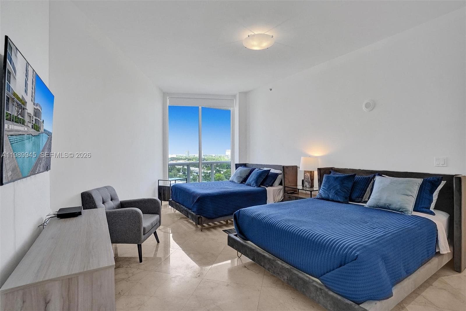 16001 Collins Ave 805 photo 23