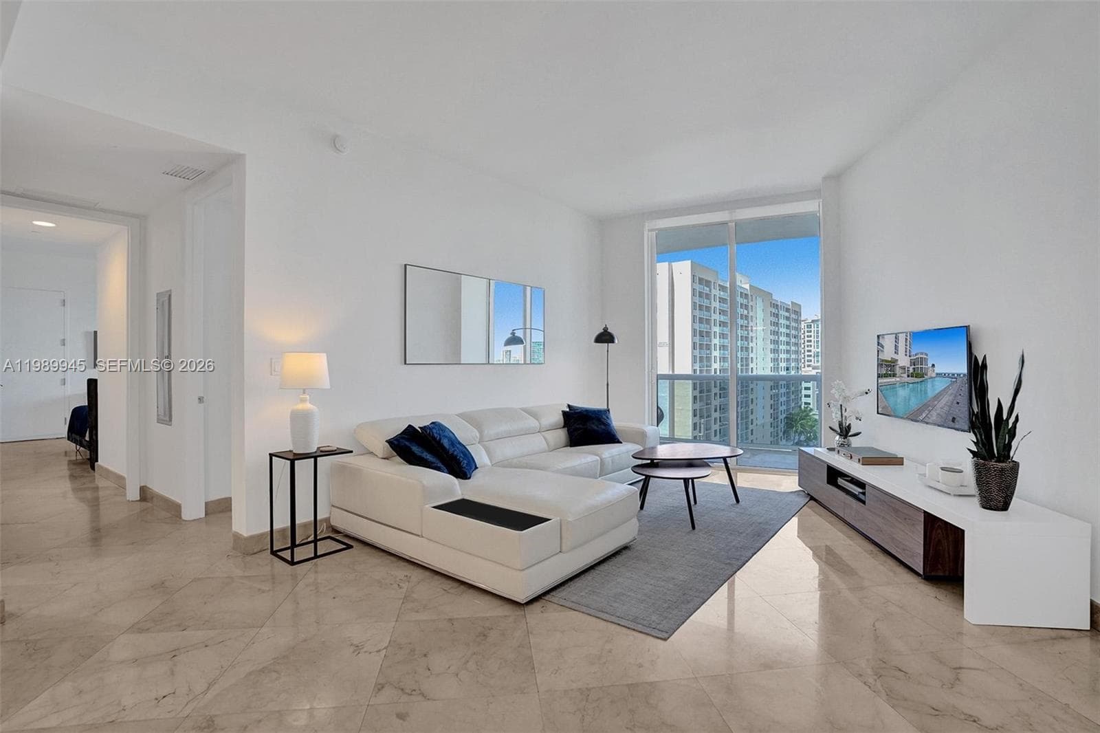 16001 Collins Ave 805 photo 4