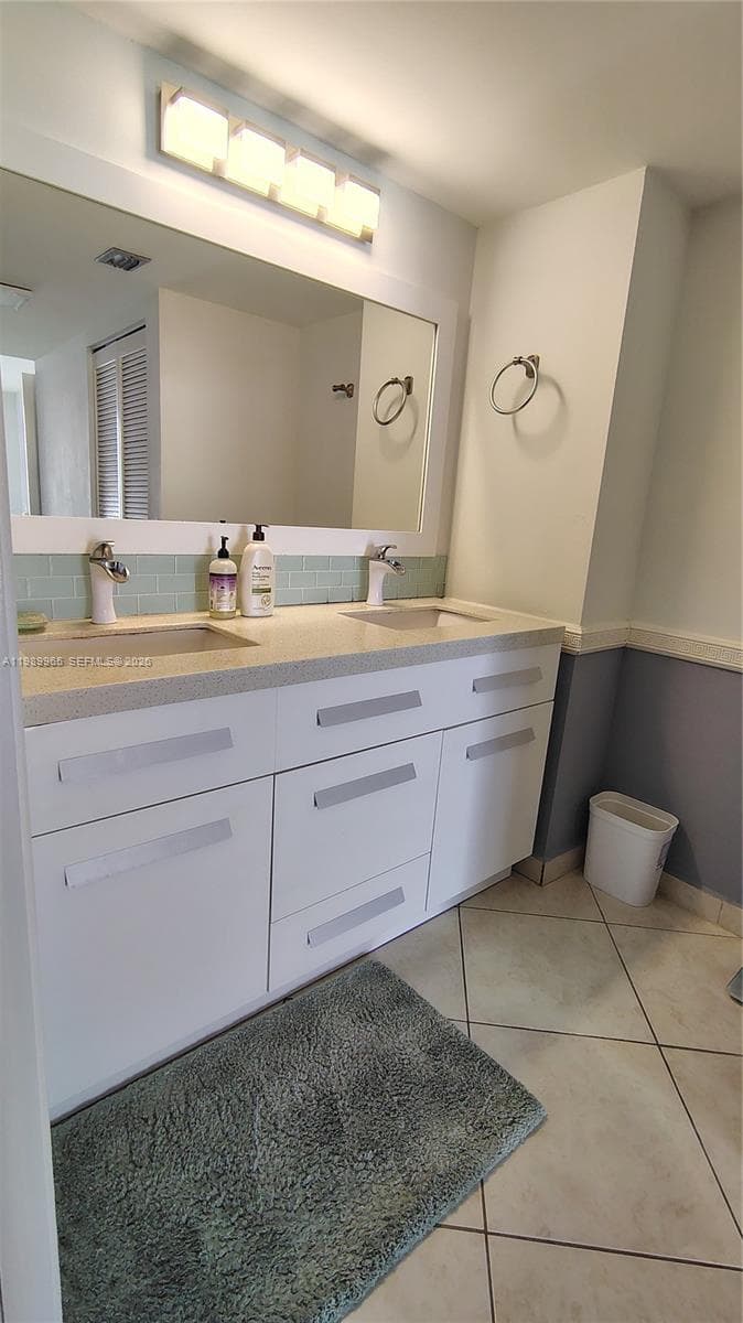 290 174th St 1507 photo 12