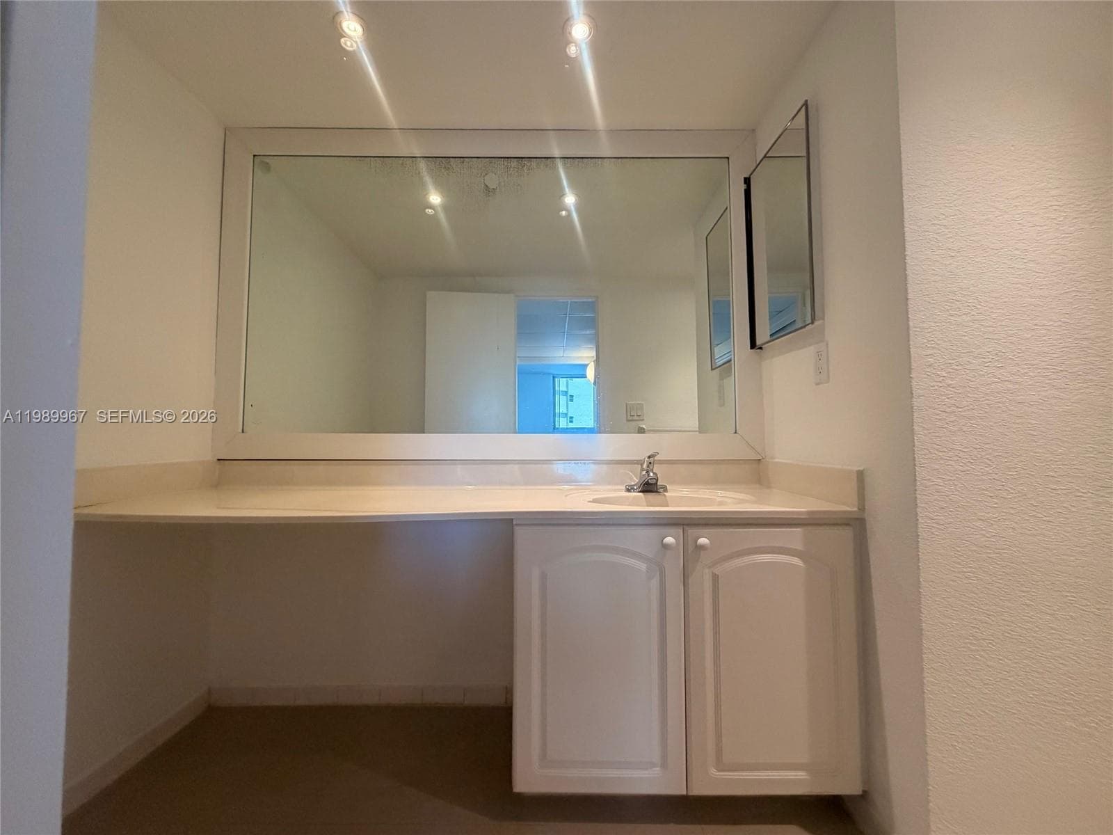 4001 S Ocean Dr 8H photo 22
