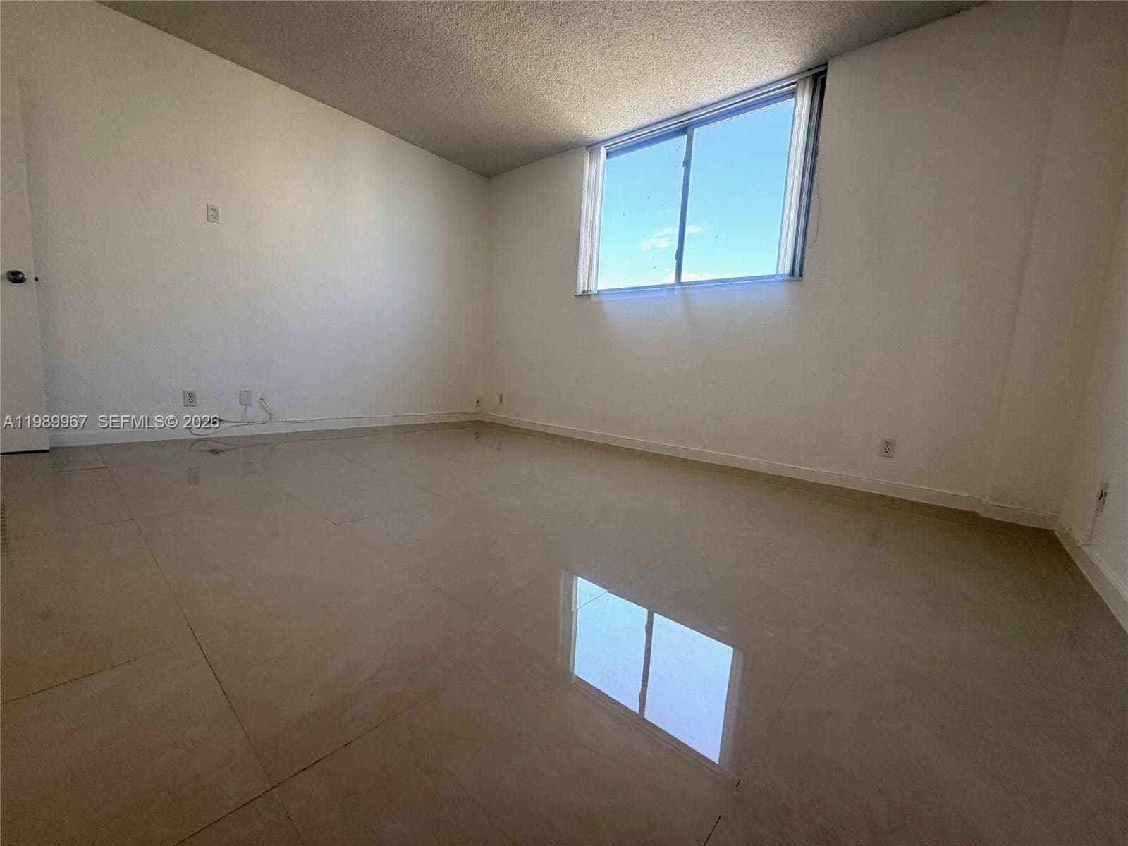 4001 Ocean Dr 8H photo 20