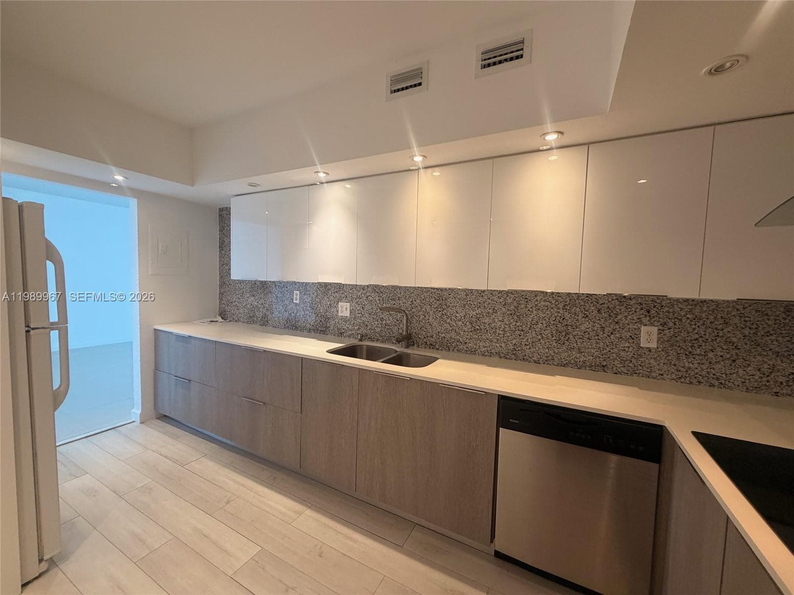 4001 S Ocean Dr 8H photo 9