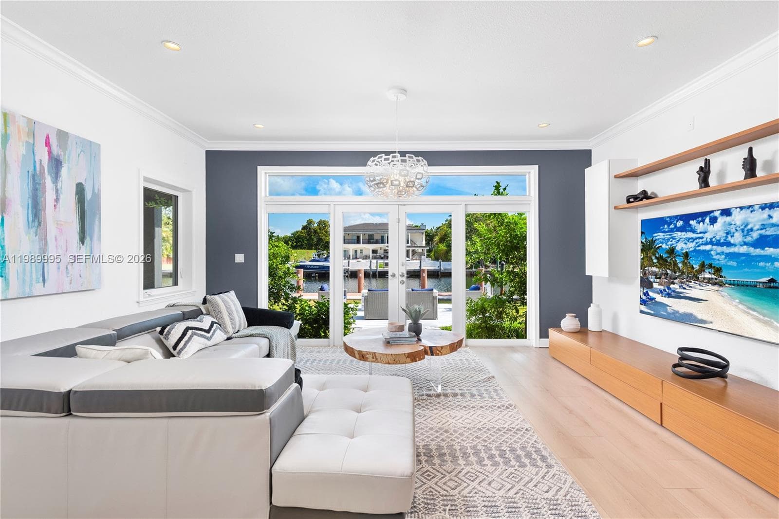 472 Sunset Dr photo 13