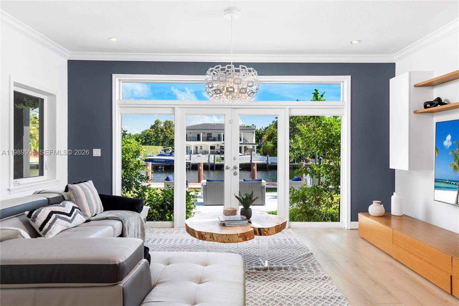 472 Sunset Dr photo 16