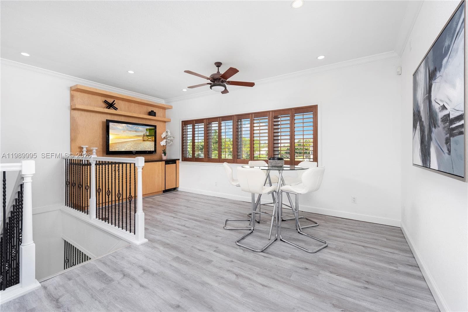 472 Sunset Dr photo 18