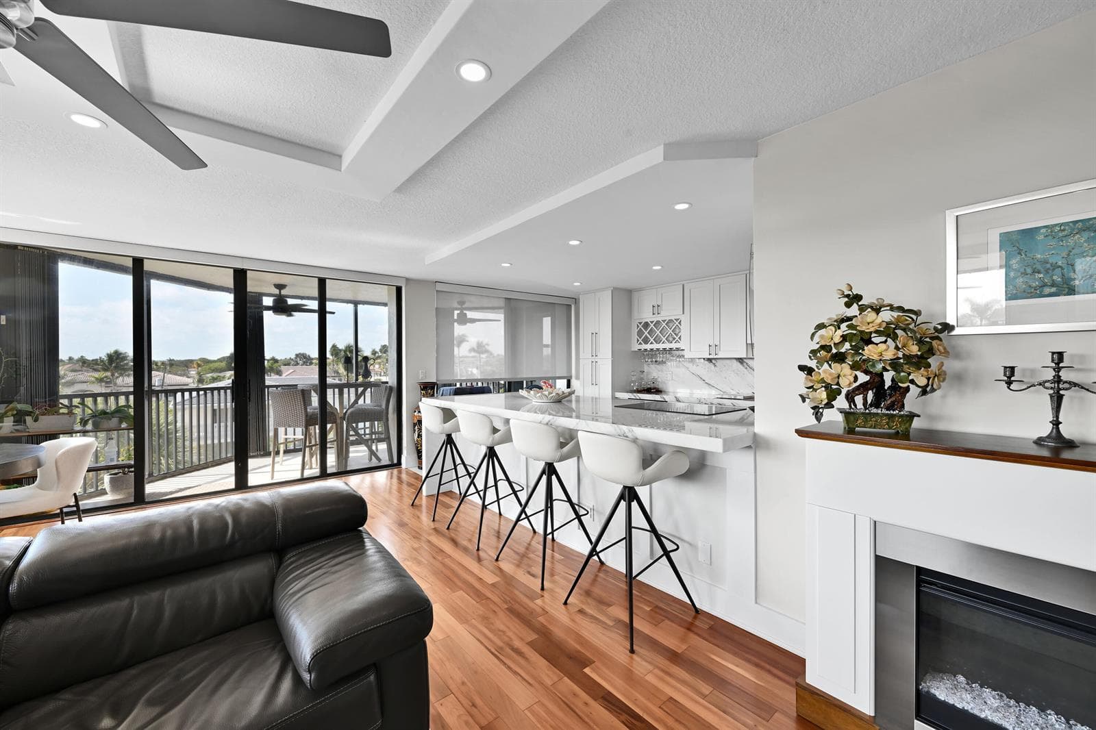 800 Jeffery Street 411 photo 6