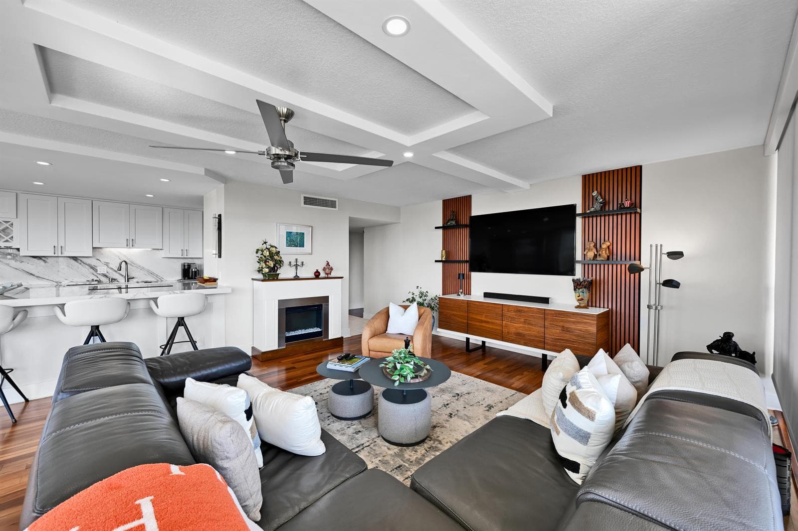 800 Jeffery Street 411 photo 12