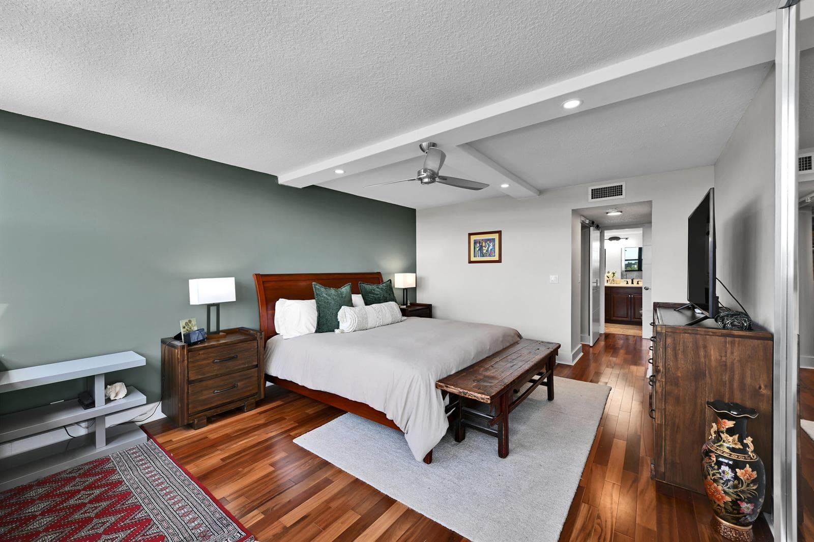 800 Jeffery Street 411 photo 22