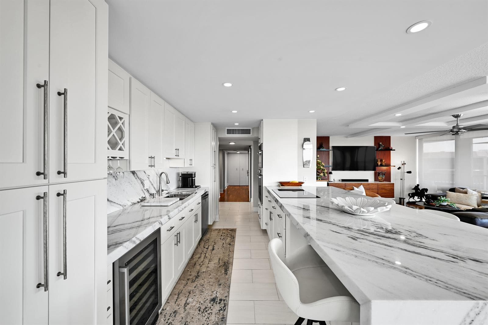 800 Jeffery Street 411 photo 1