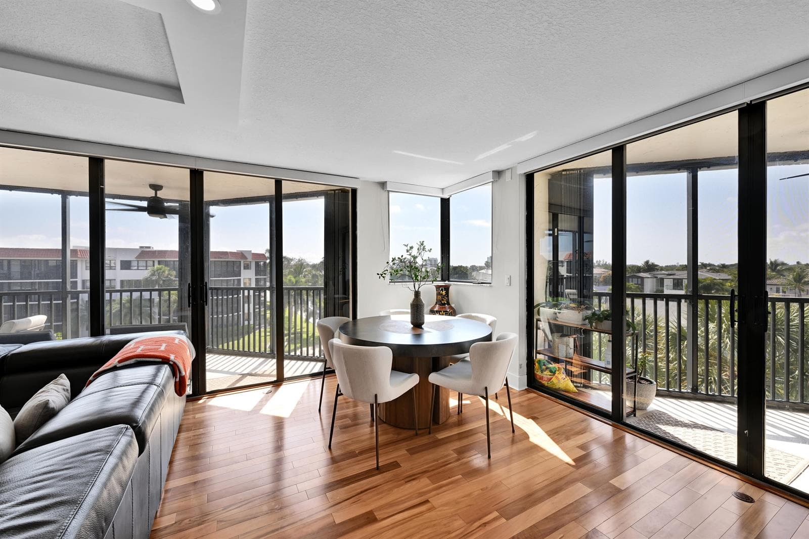 800 Jeffery Street 411 photo 10