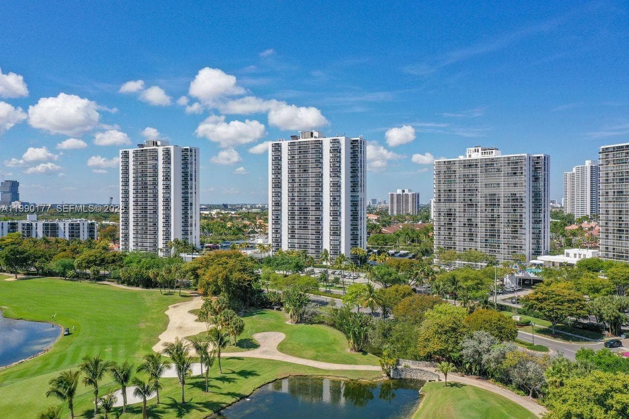 3675 N Country Club Dr 401 photo 2