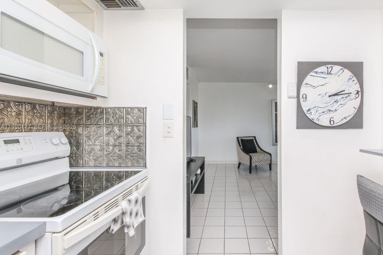 3675 N Country Club Dr 401 photo 16