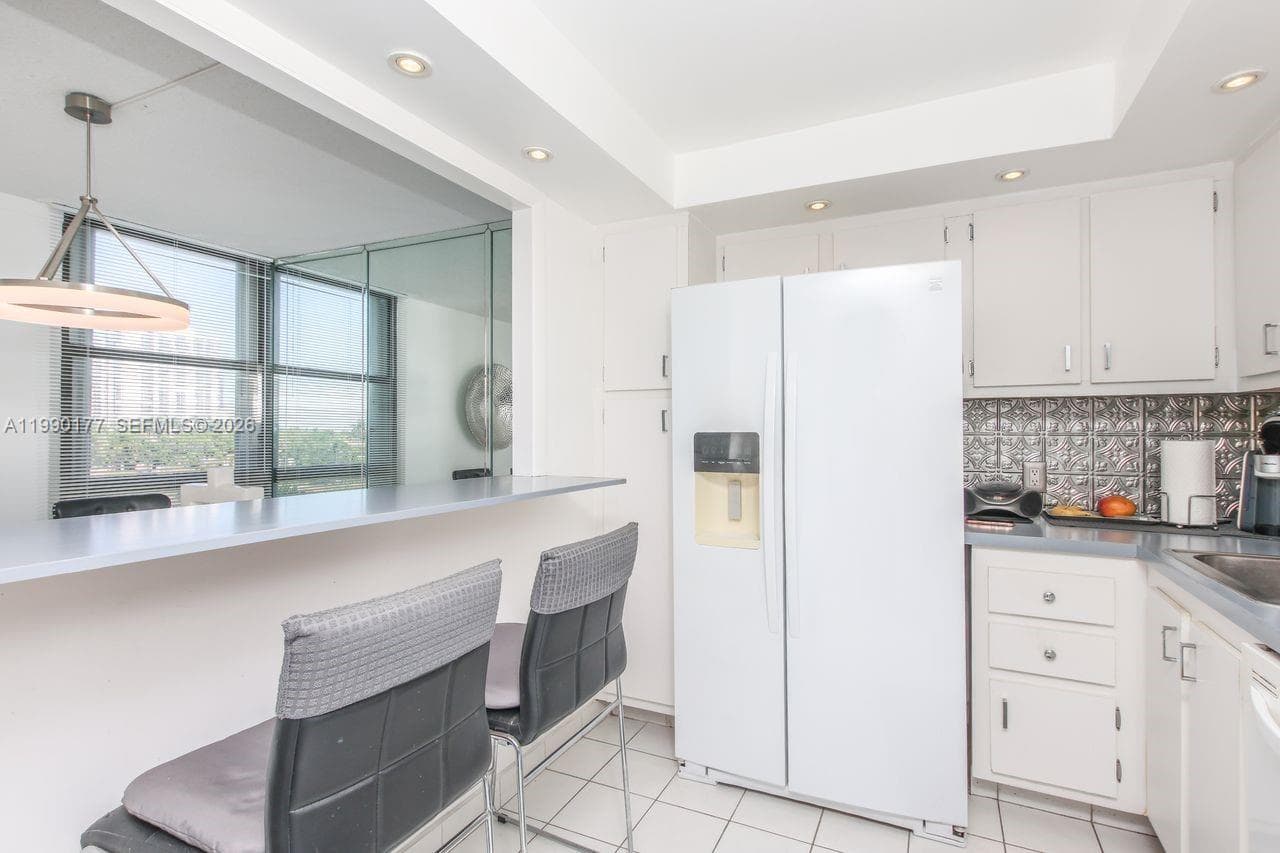 3675 N Country Club Dr 401 photo 18
