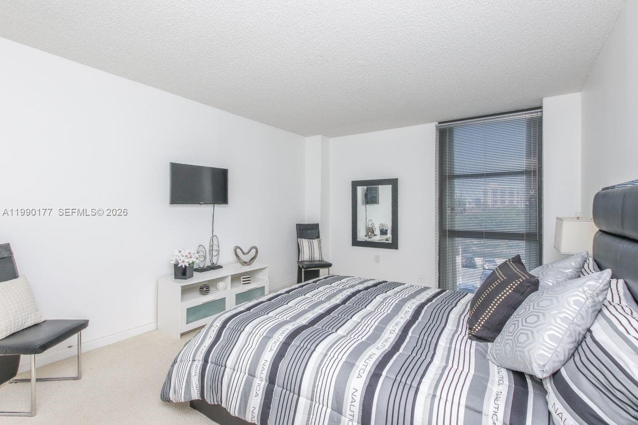 3675 N Country Club Dr 401 photo 21