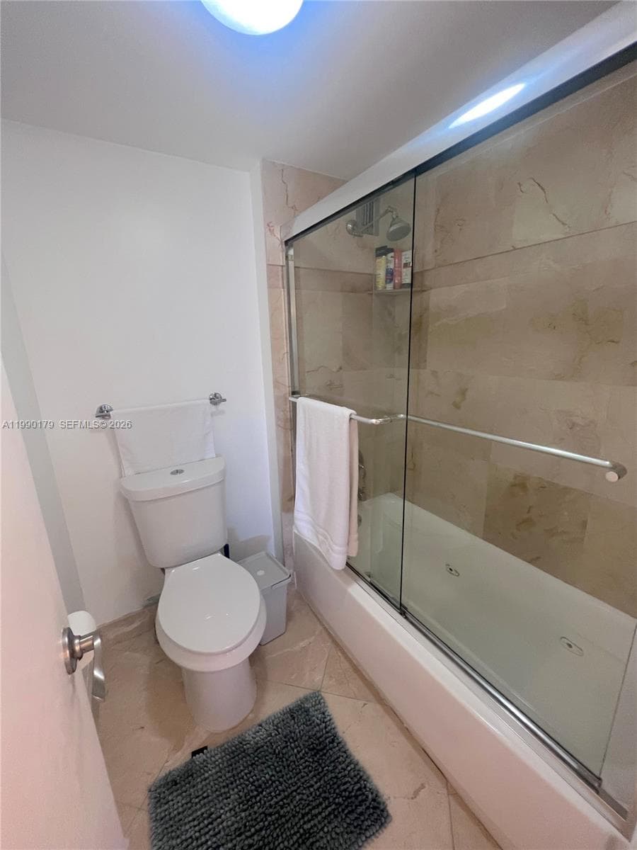 5838 Collins Ave 7G photo 20