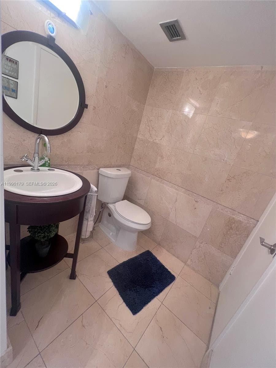 5838 Collins Ave 7G photo 15