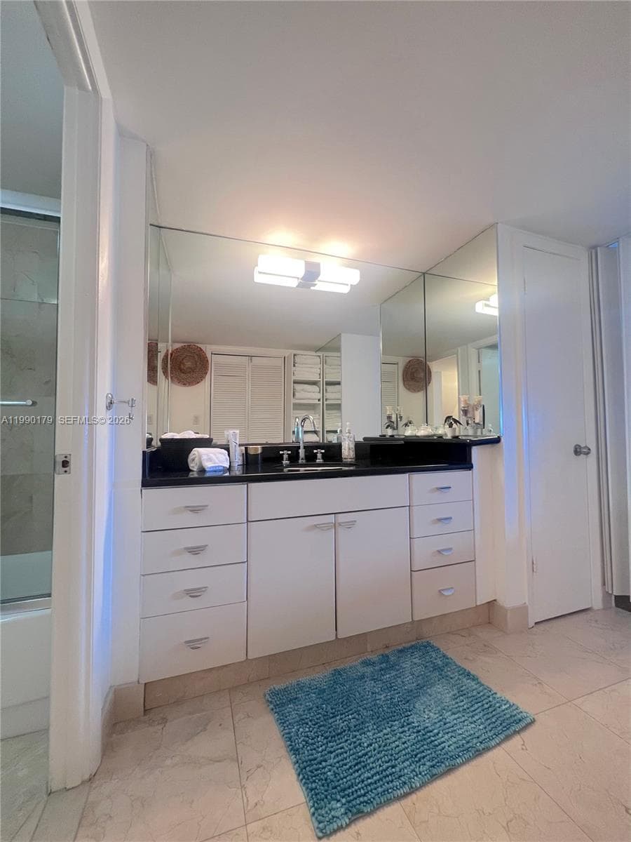 5838 Collins Ave 7G photo 19