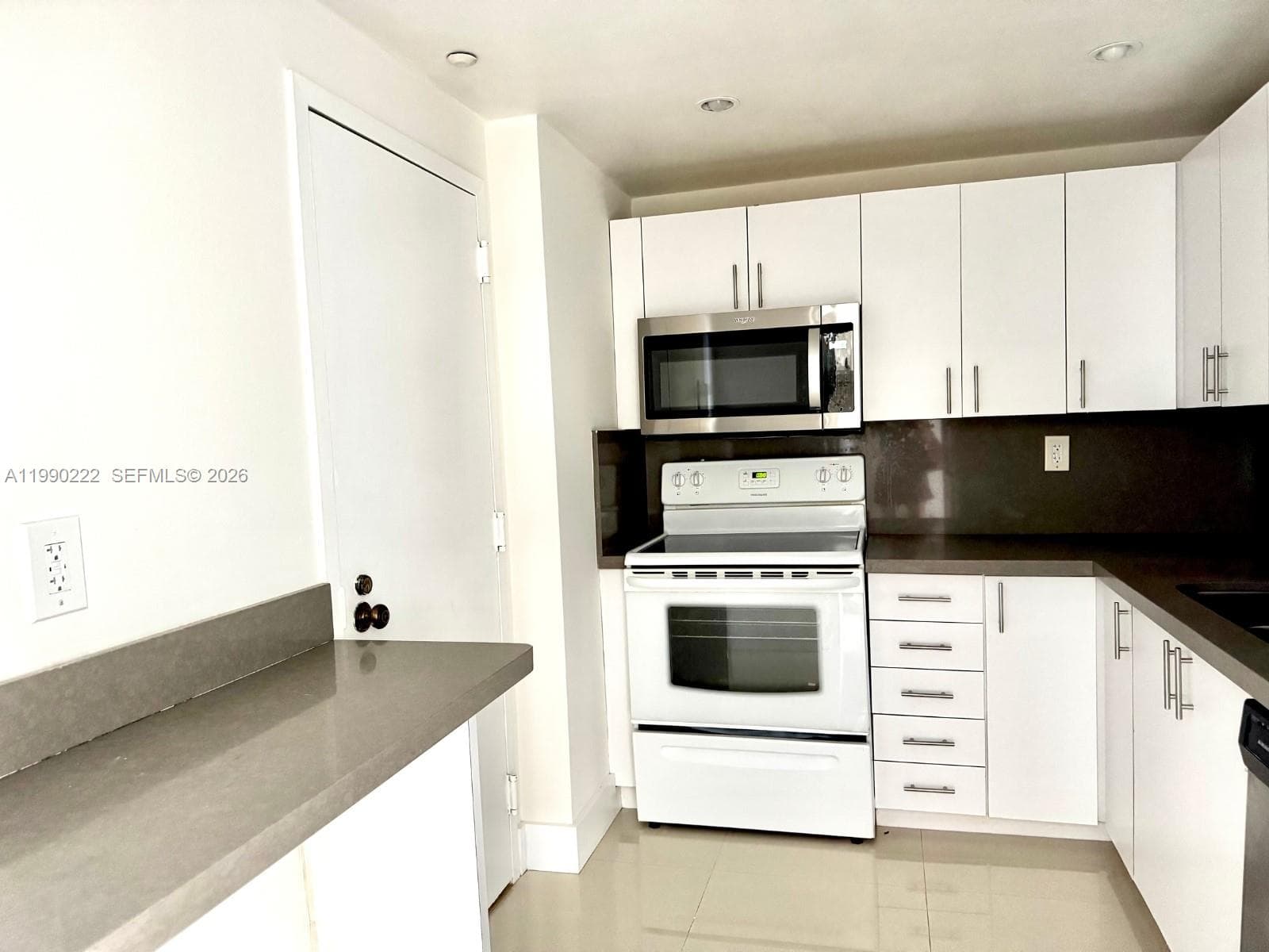 2333 Brickell Ave 2607 photo 16