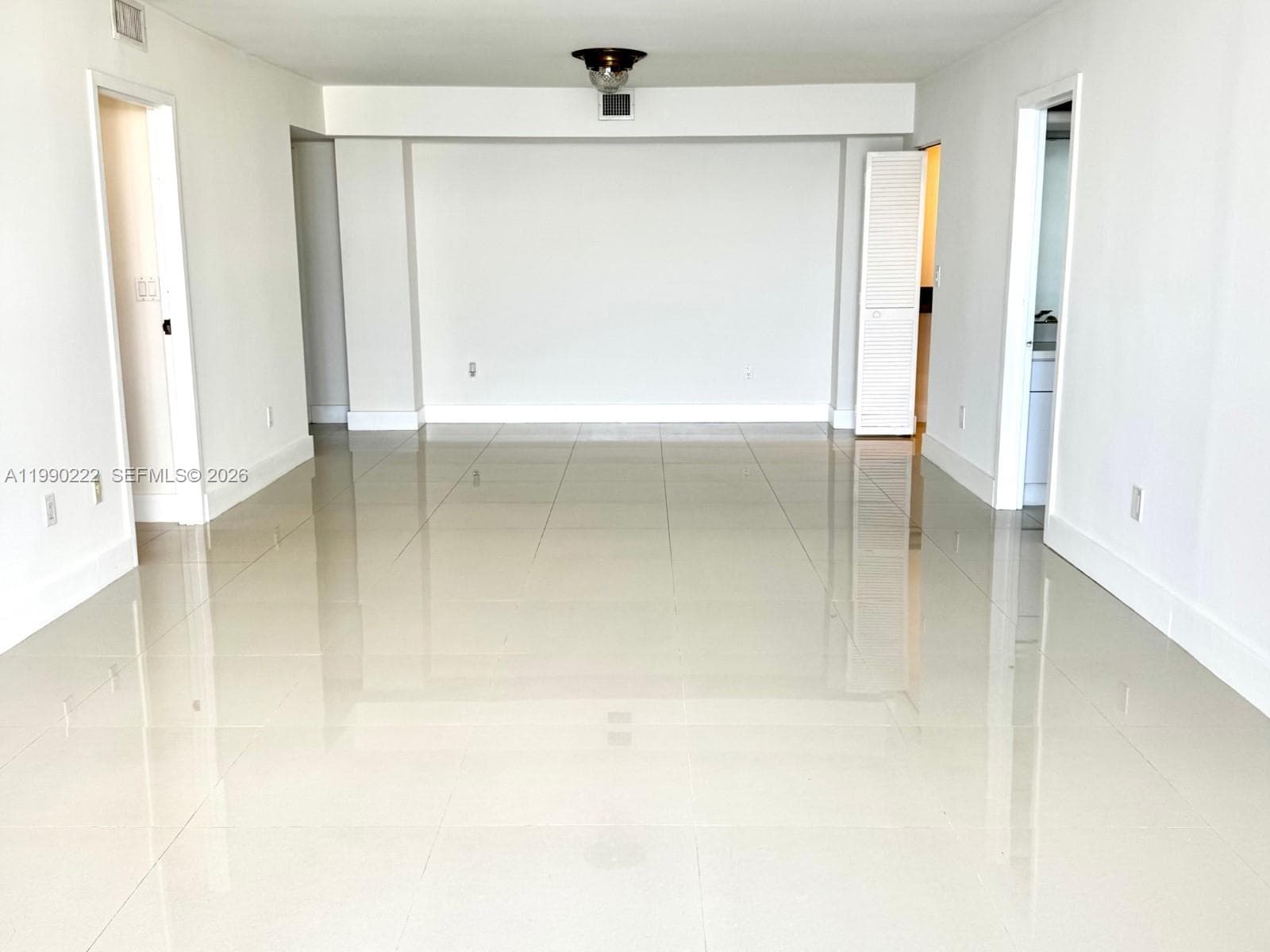2333 Brickell Ave 2607 photo 14