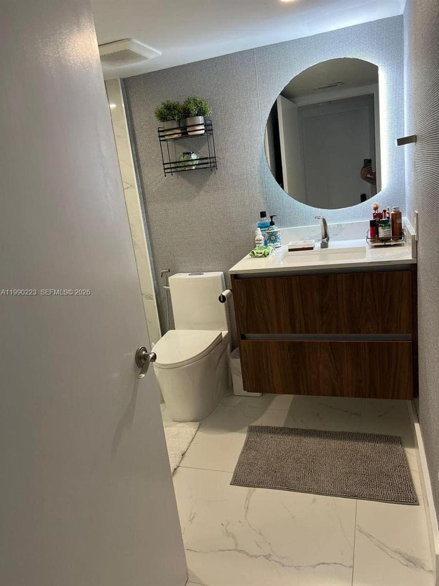 3200 Ocean Dr 303 photo 24