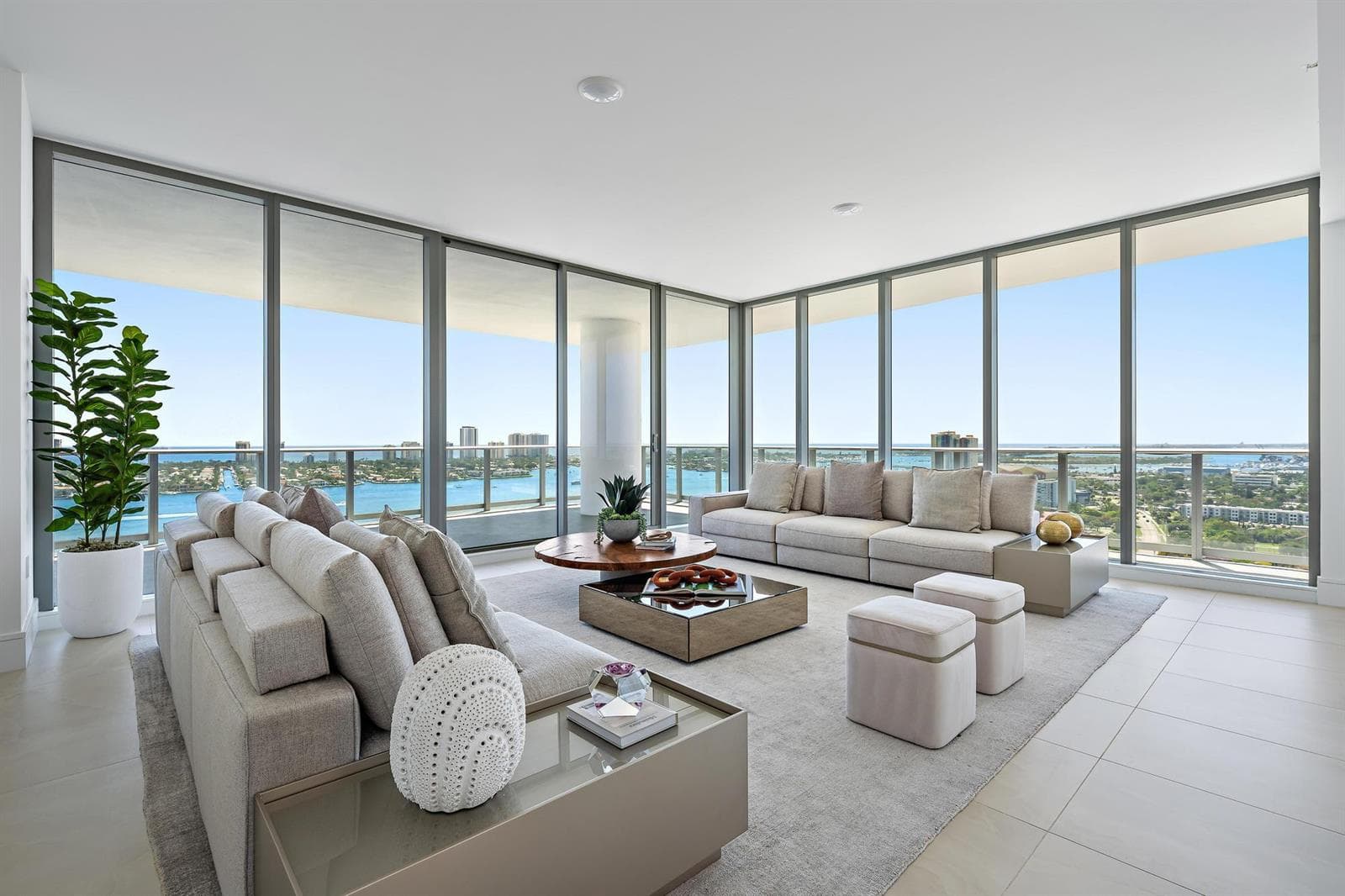 220 Lake Shore Drive 2212 photo 1