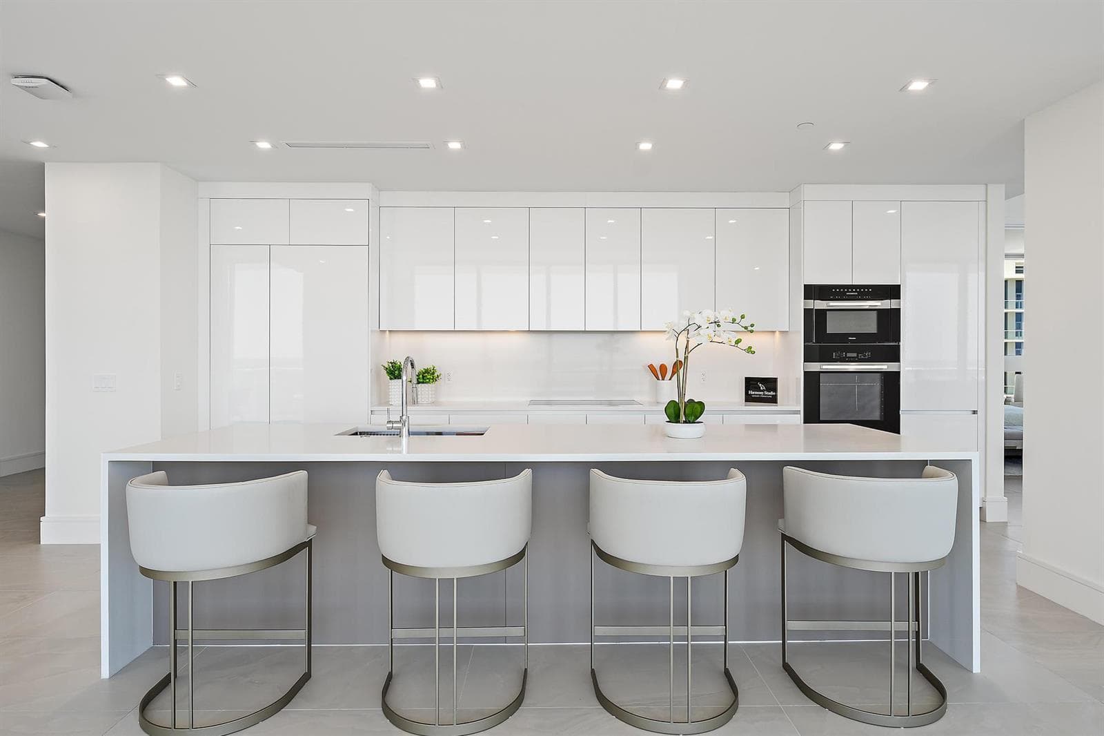 220 Lake Shore Drive 2212 photo 8