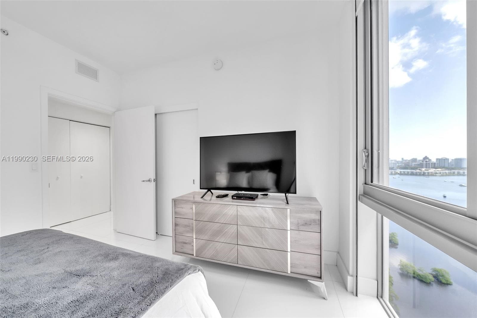 16385 Biscayne Blvd 2707 photo 6