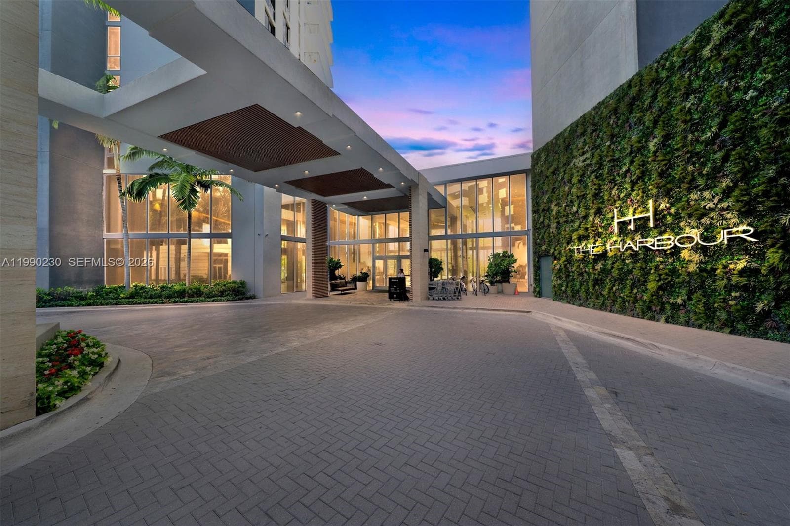 16385 Biscayne Blvd 2707 photo 5