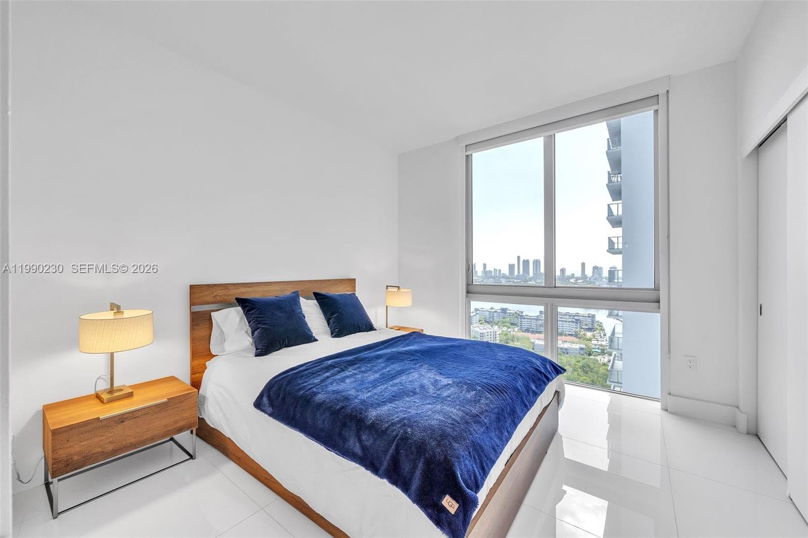 16385 Biscayne Blvd 2707 photo 24