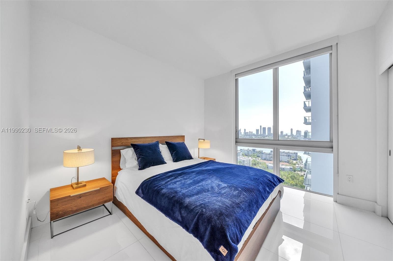 16385 Biscayne Blvd 2707 photo 25