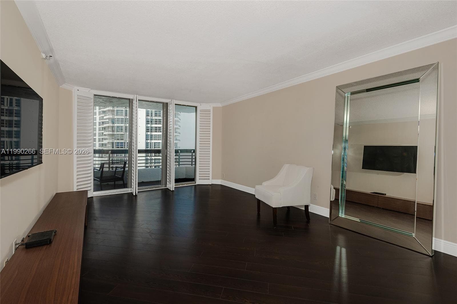 19195 36th Ct 2304 photo 14