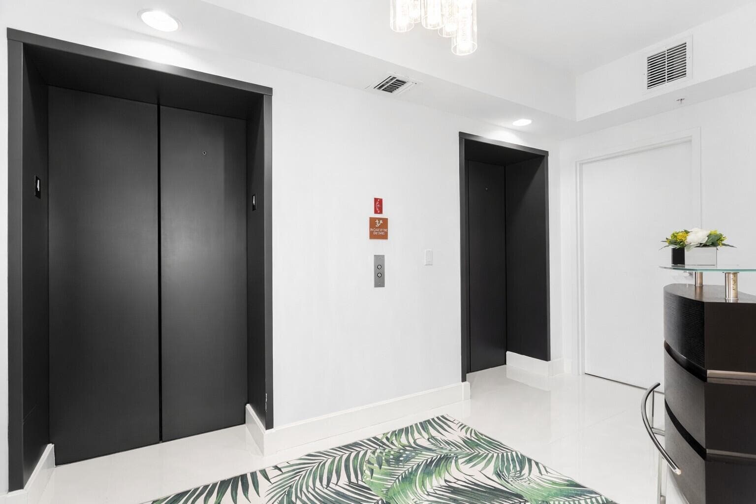 3535 S Ocean Drive 402 photo 2