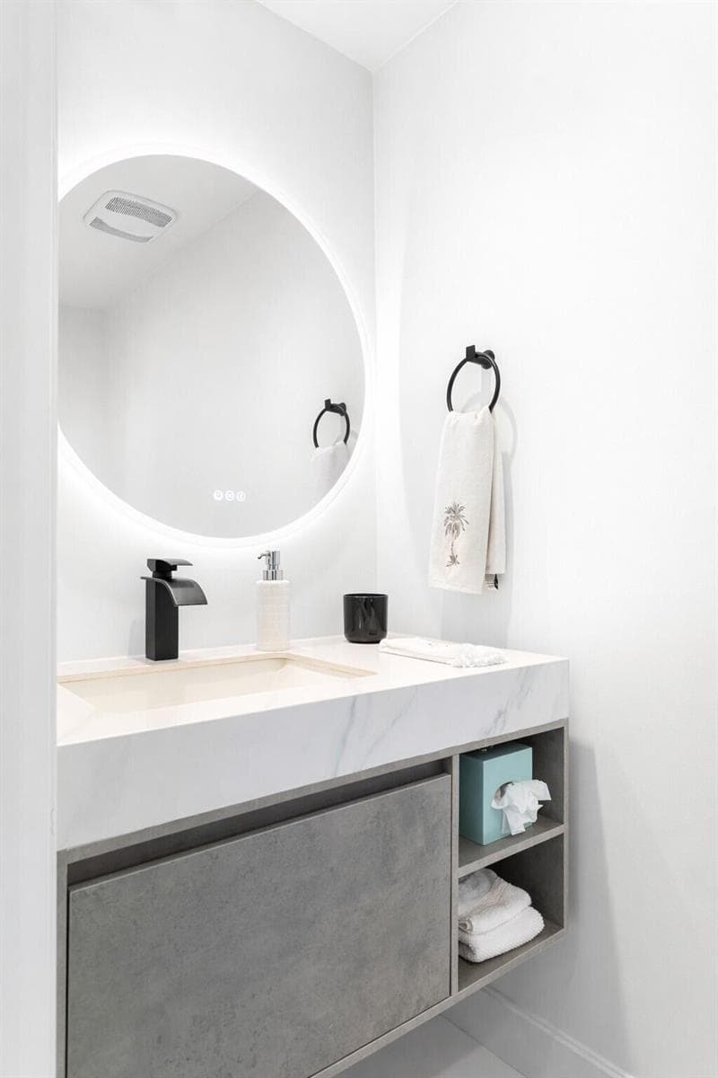 3535 S Ocean Drive 402 photo 10