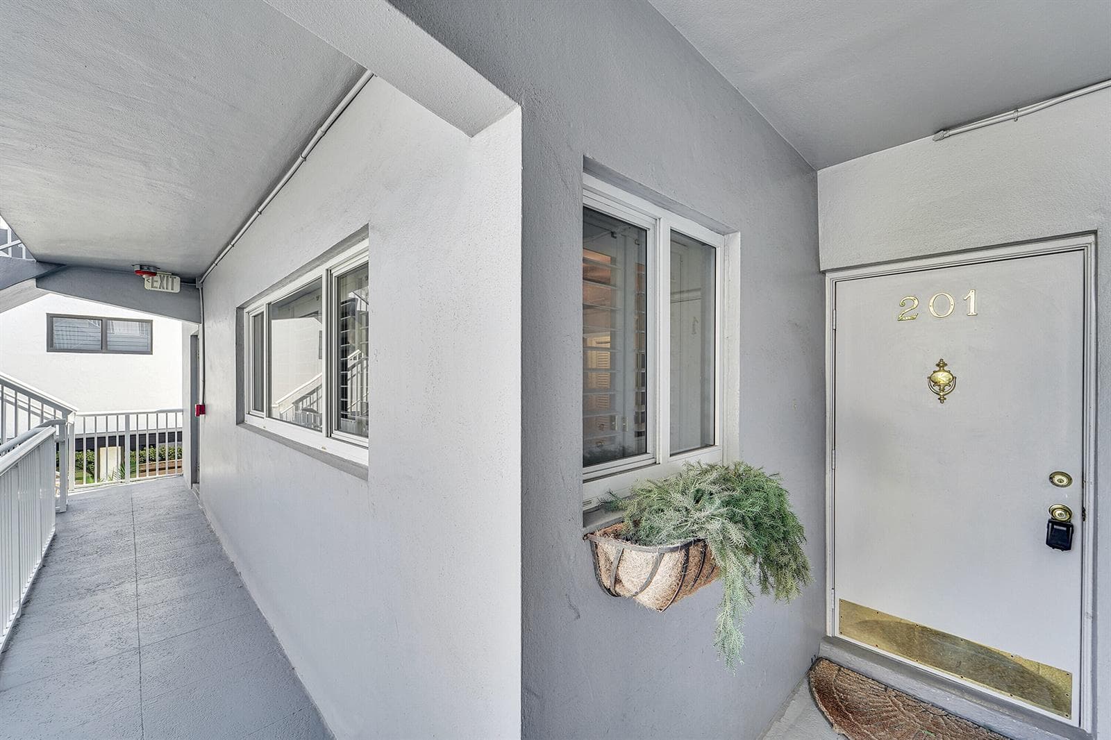 1201 S Riverside Drive 201 photo 2