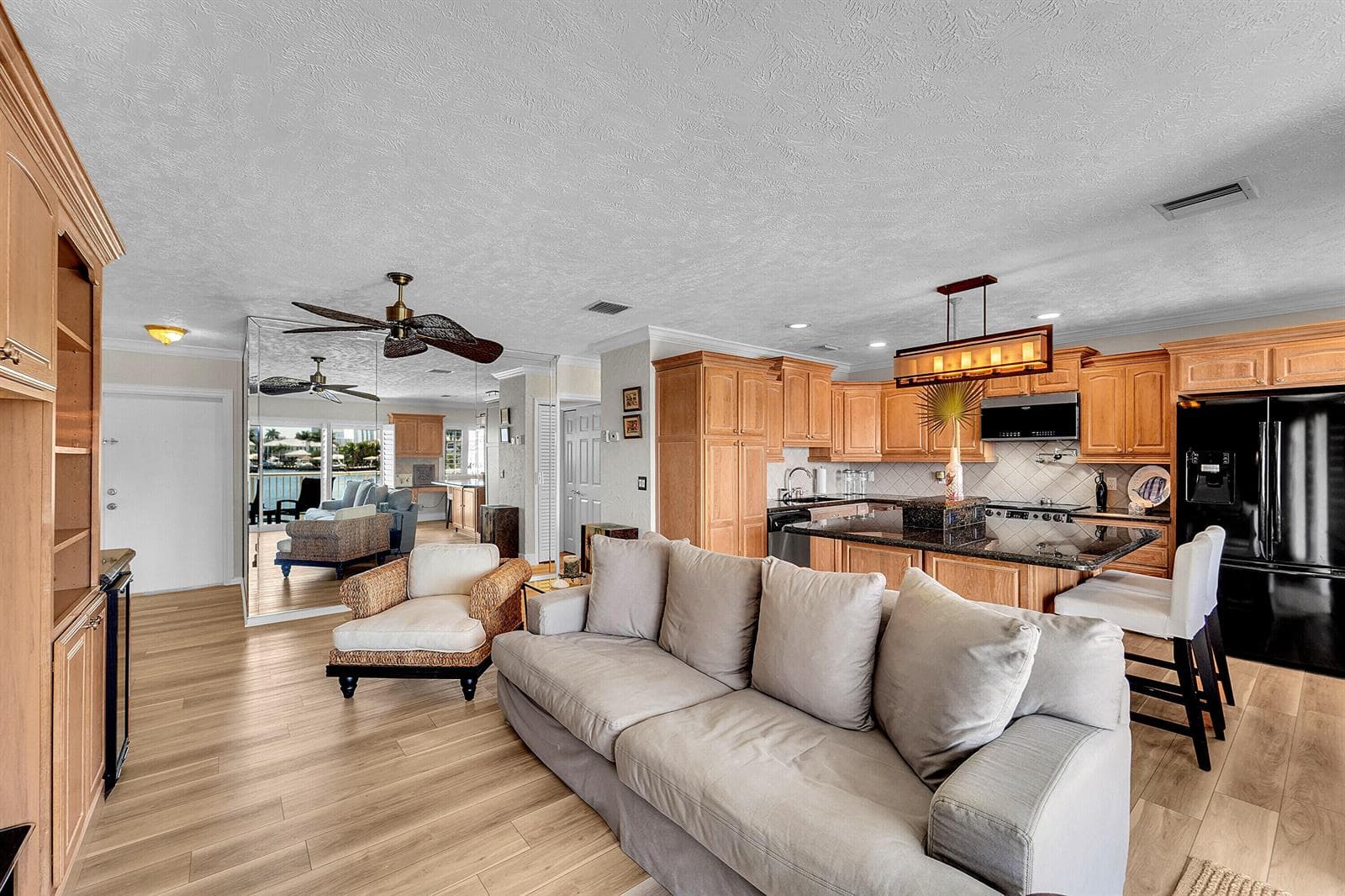 1201 S Riverside Drive 201 photo 6