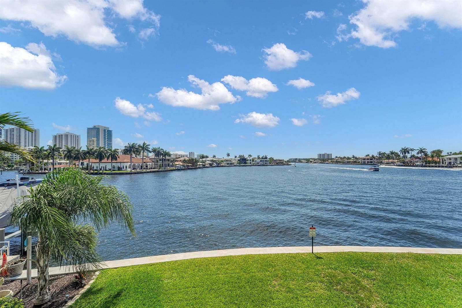 1201 S Riverside Drive 201 photo 20