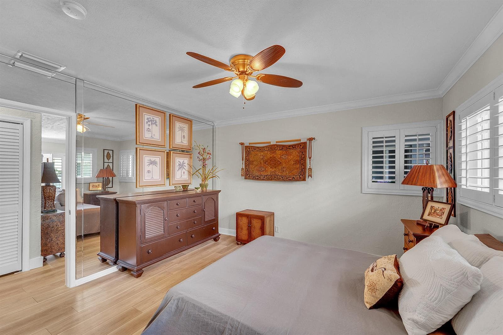 1201 S Riverside Drive 201 photo 15