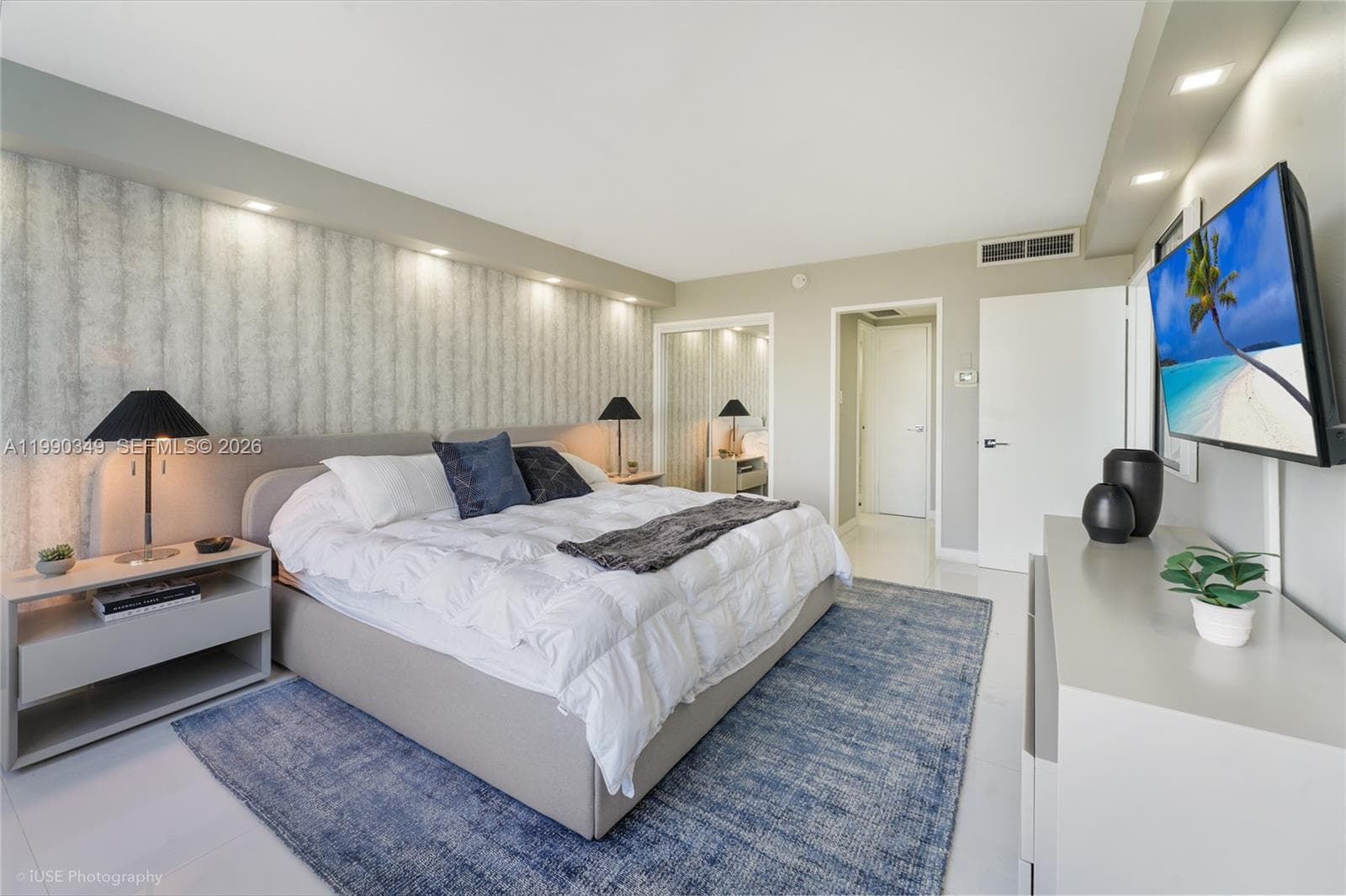 5161 Collins Ave 1508 photo 12