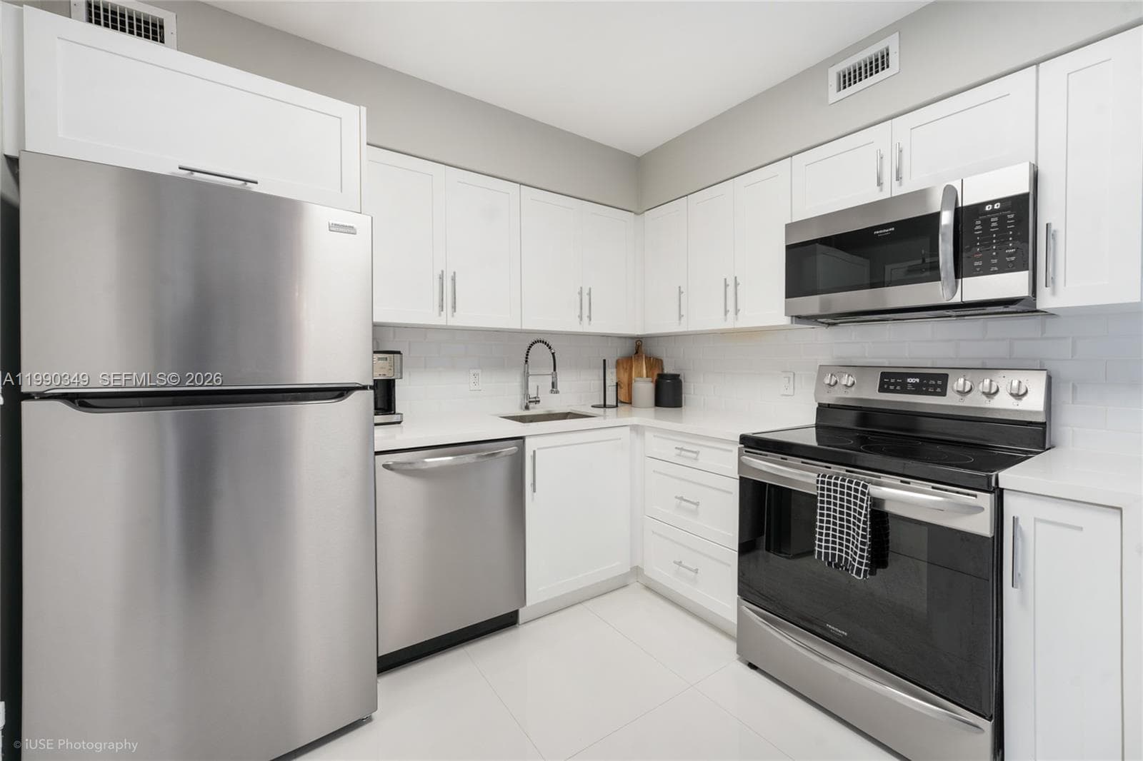 5161 Collins Ave 1508 photo 10