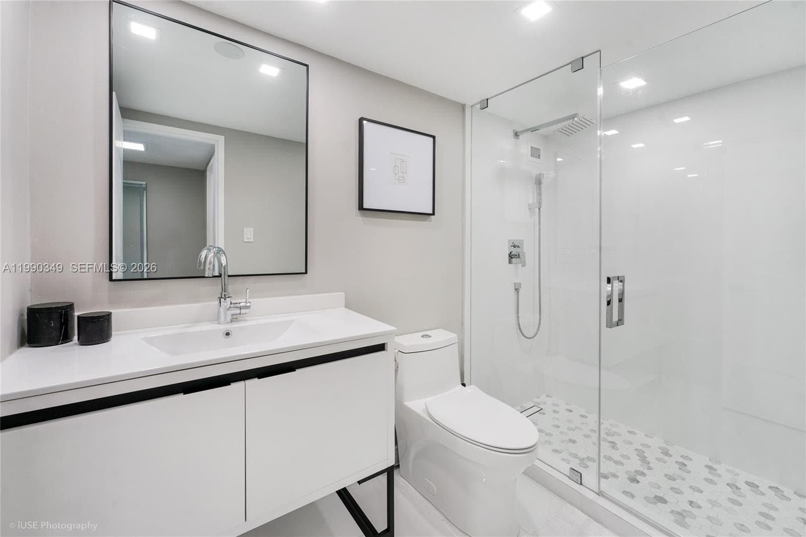 5161 Collins Ave 1508 photo 14