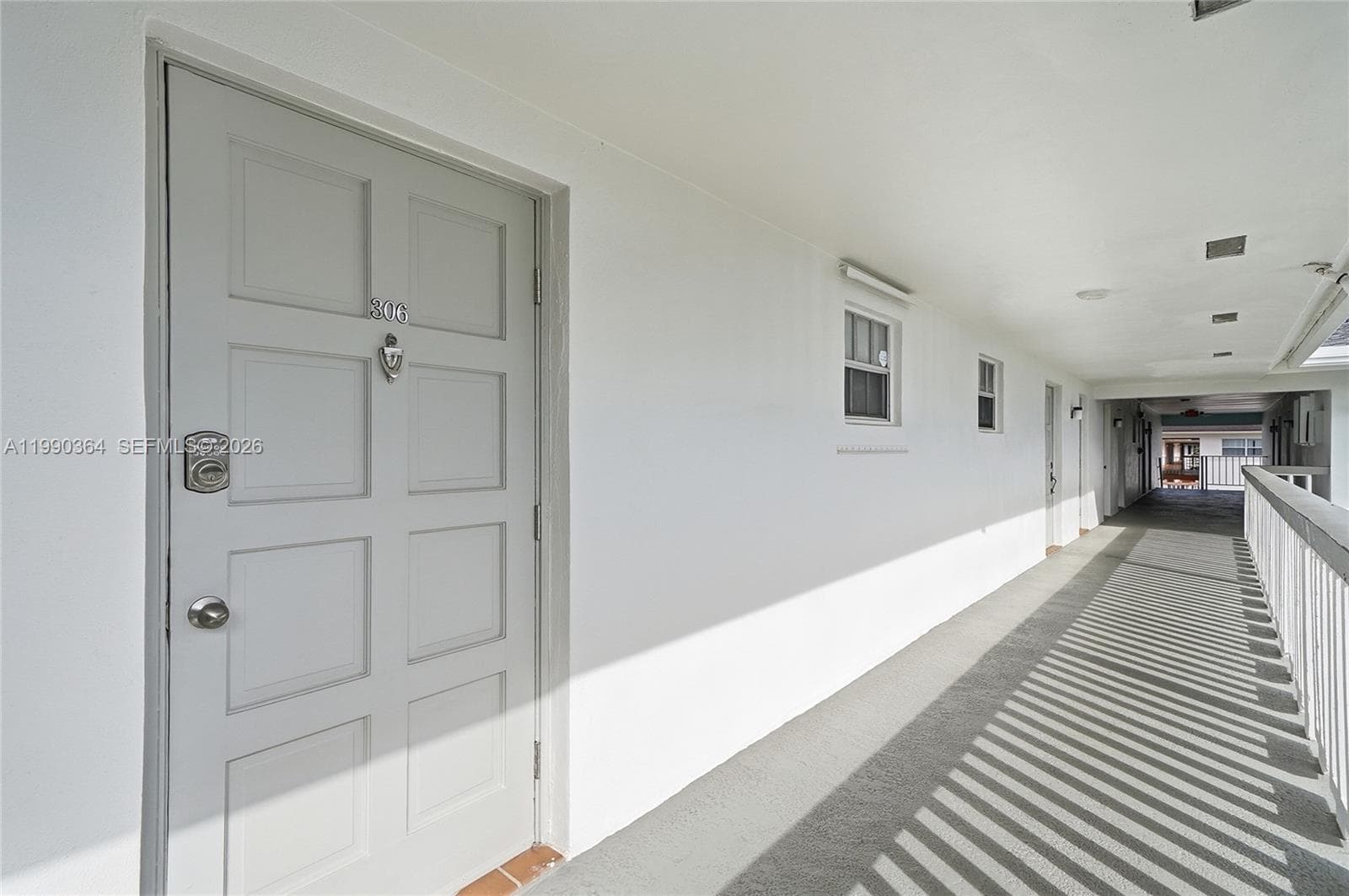 1200 Hillcrest Ct 306 photo 2